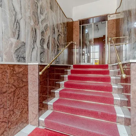 Apartman Guesthost - Cozy Flat Near Bengasi Metro Station *